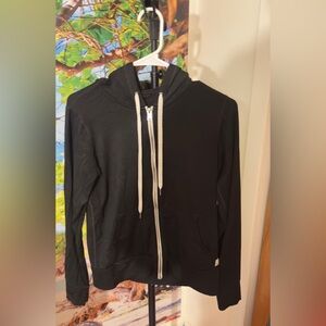 Vuori Black Hoodie Sweatshirt